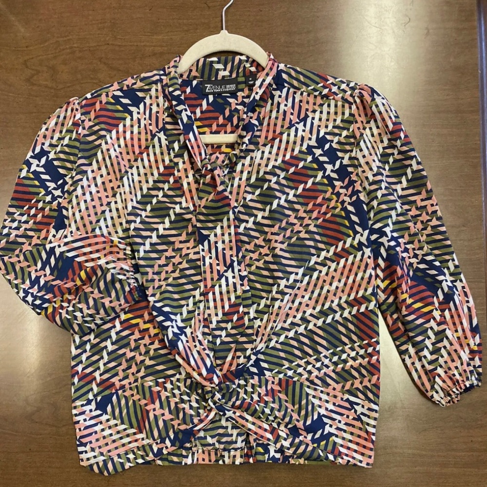 NewYork & Company colorful tie front blouse Size M